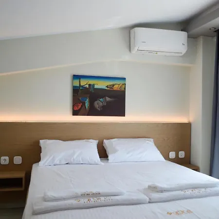 Artline Luxury Suites Flogita Kamer foto